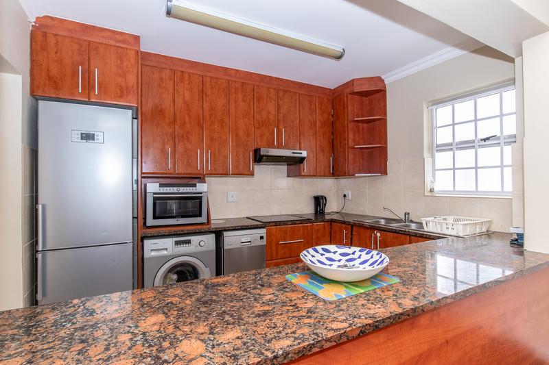 3 Bedroom Property for Sale in Sea Point Western Cape